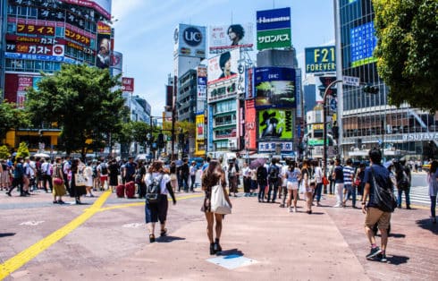 shibuya crossing sunny day