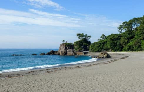 Katsurahama Beach